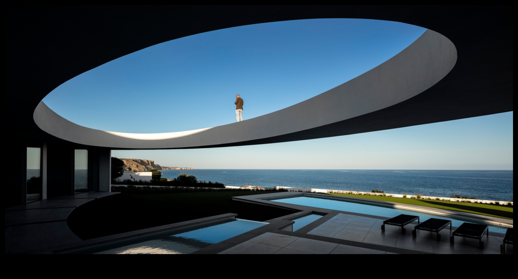 Arhitektūras gaisotne: ēku ierāmēšana fotogrāfijā