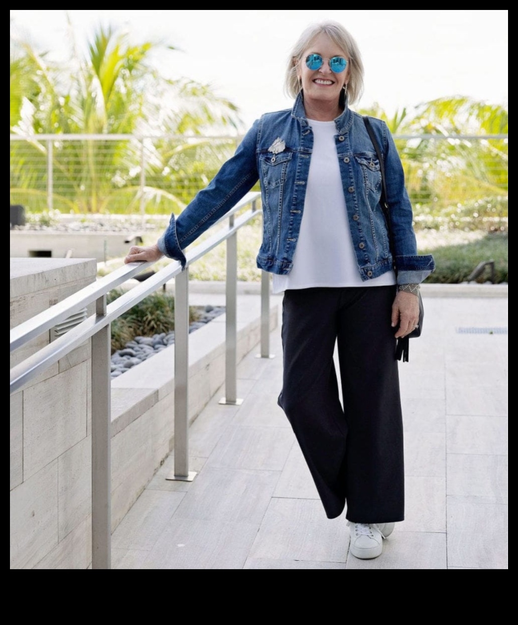 Sievišķīga nojauta: elegantas tērpu idejas ar smalku pieskārienu