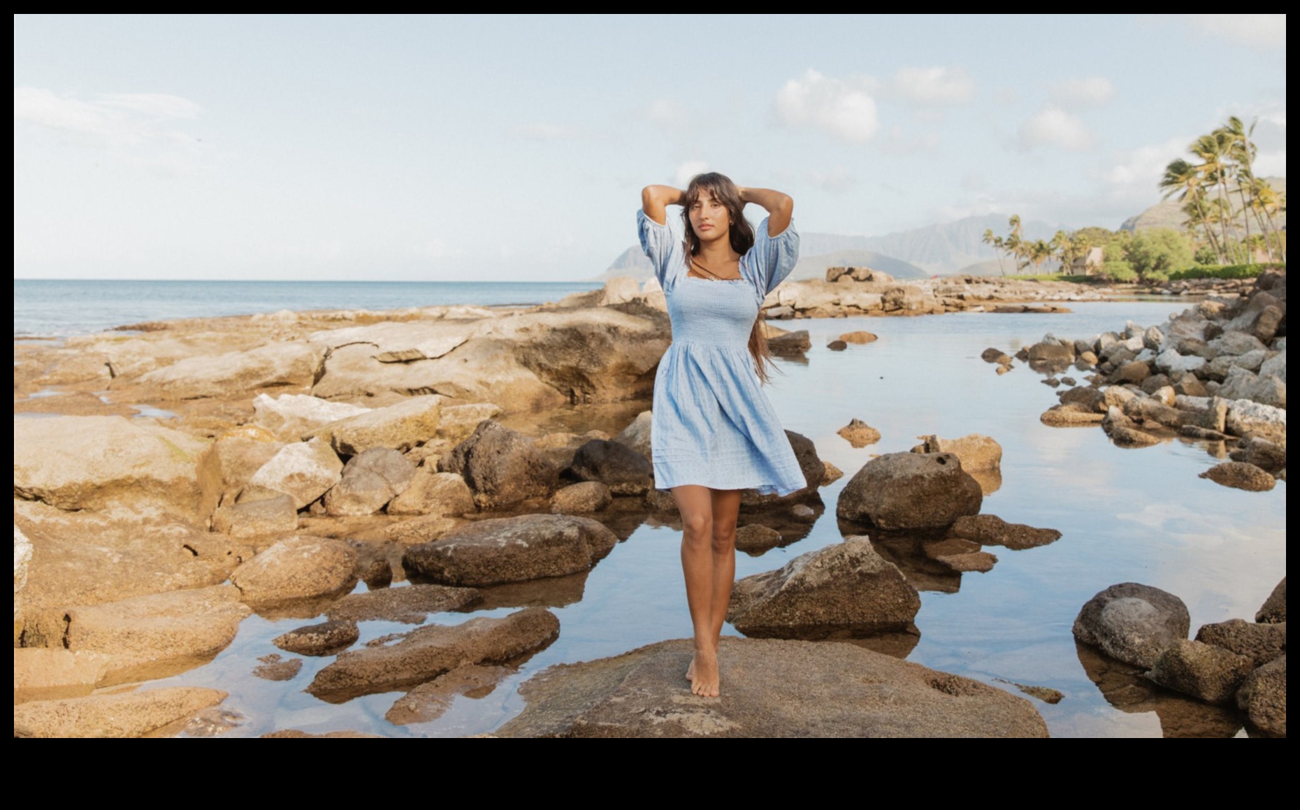 Piekrastes šarms: piejūras krāšņi vasaras tērpi īpašiem gadījumiem